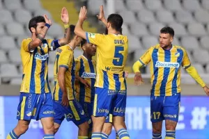 ΑΠΟΕΛ - Ανόρθωση: Έπιασε δεκάρι, επέστρεψε στην κορυφή! (φώτος)