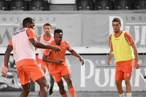 Φουλ ενόψει Ανόρθωσης η Καρμιώτισσα (φώτος)