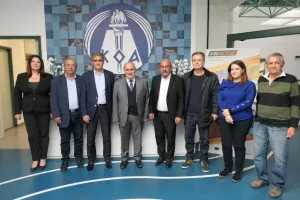 Συζήτηση στον ΚΟΑ με τον Δήμαρχο Αραδίππου για Περιφερειακό Γήπεδο