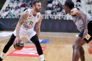 Παππάς για την προσφορά στις καθαρίστριες του ΟΑΚΑ: «Μια συγγνώμη για τόσα χρόνια που τις αγνοούσα»