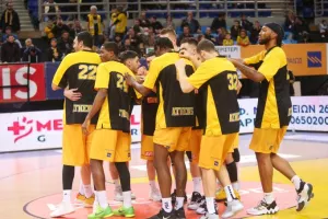 H AEK μείωσε σε 7 τα ban της και απέφυγε προσωρινά τον κίνδυνο
