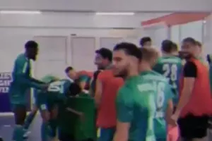 Πανηγυρικό στιγμιότυπο στα αποδυτήρια (βίντεο)