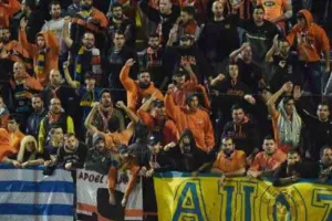 Νεότερο/Συν 200 ΑΠΟΕΛίστες στο "Αμμόχωστος"