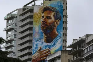Οδοιπορικό στη γειτονιά του Μέσι, η Αργεντινή έμαθε να λατρεύει το νέο της Θεό (βίντεο)
