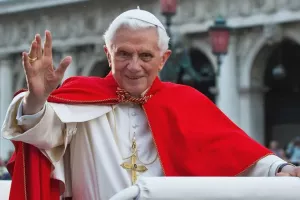 Απεβίωσε ο πρώην πάπας Βενέδικτος 16ος