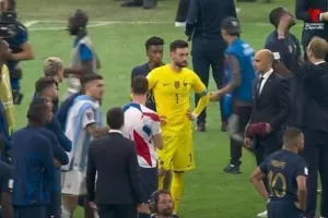 Οι παίκτες της Αργεντινής έδειξαν σεβασμό στους Γάλλους (βίντεο)