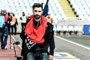 "Γουστάρω να φωτογραφίζω «πέταλα» γεμάτα ένταση, πάθος -  Το ποδόσφαιρο είναι γιορτή και όχι πόλεμος"