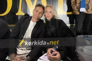 Στην κερκίδα για Βαλακάρι