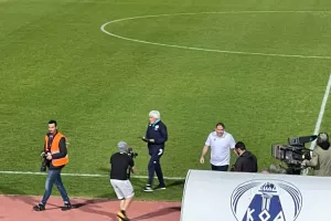 Πάφος/Τίμητική πλακέτα στον Γιοβάνοβιτς