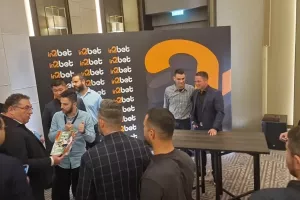 Ουρές για Michael Owen!