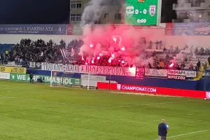 "Καυτή" υποδοχή από τους ΠΑΟΚτζήδες (φώτος/βίντεο)