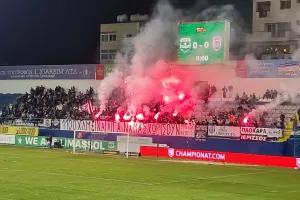 "Καυτή" υποδοχή από τους ΠΑΟΚτζήδες (φώτος/βίντεο)