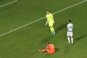 Το απίθανο... αυτογκόλ του Τάντι για το 1-0 της Ομόνοιας (βίντεο)