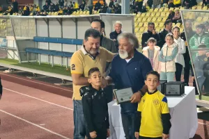 Αυτοί τιμήθηκαν από ΑΕΛ και Άρη (φώτος)