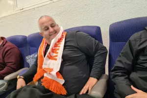 Στα επίσημα!