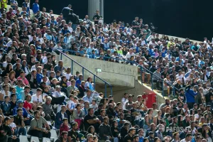 (ΦΩΤΟΣ) Μήνυμα η Πάφος: "Μαζί 💙 Συνεχίζουμε" 