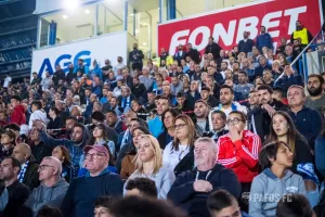 (ΦΩΤΟΣ) Μήνυμα η Πάφος: "Μαζί 💙 Συνεχίζουμε" 