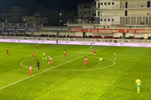 Νέα Σαλαμίνα - ΑΕΚ: Καθάρισε σε πέντε λεπτά και έπιασε κορυφή