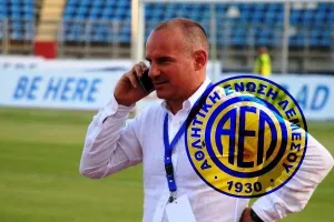 Επαφές Laurent Dechaux για ΑΕΛ
