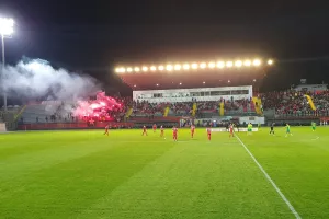 Νέα Σαλαμίνα - ΑΕΚ: Καθάρισε σε πέντε λεπτά και έπιασε κορυφή