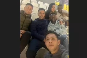 Στο "Λευκόθεο" ο Σαρφό και "επίθεση" αγάπης (βίντεο/φώτος)