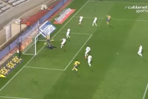 (ΒΙΝΤΕΟ) Με αυτογκόλ, 1-0 το ΑΠΟΕΛ
