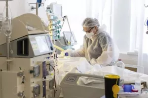 Ασθενής έκλεισε δύο φορές τον αναπνευστήρα της διπλανής γιατί την ενοχλούσε ο ήχος