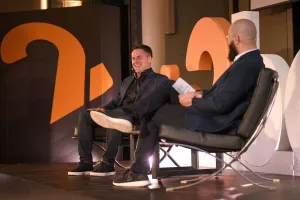 Η In2bet έφερε τον θρύλο του ποδοσφαίρου Michael Owen στην Κύπρο για μία μοναδική τιμητική βραδιά 