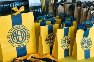 "Γαλαζοκίτρινες" ευχές στους "Λέοντες"