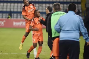 (ΟΡΙΣΤΙΚΗ ΔΙΑΚΟΠΗ) Ανόρθωση 0-2 Καρμιώτισσα (Φώτος)