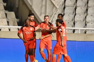 Καρμιώτισσα με... "Good Luck Boys"
