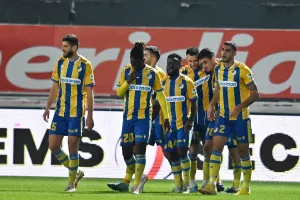 ΑΠΟΕΛ με... 7!