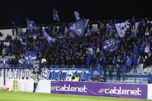 ΦΩΤΟΡΕΠΟΡΤΑΖ/ Φωτιές και αντικείμενα στο ΠΑΠ...