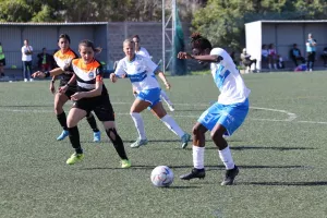 Καρμιώτισσα Χρυσομηλιά-Apollon Ladies (Φωτορεπορτάζ)