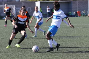 Καρμιώτισσα Χρυσομηλιά-Apollon Ladies (Φωτορεπορτάζ)