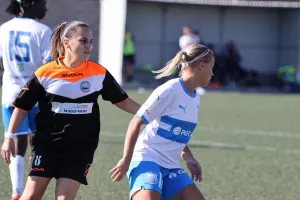 Καρμιώτισσα Χρυσομηλιά-Apollon Ladies (Φωτορεπορτάζ)