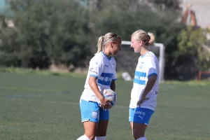 Καρμιώτισσα Χρυσομηλιά-Apollon Ladies (Φωτορεπορτάζ)