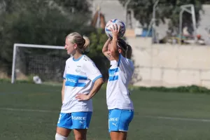 Καρμιώτισσα Χρυσομηλιά-Apollon Ladies (Φωτορεπορτάζ)
