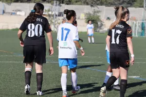 Καρμιώτισσα Χρυσομηλιά-Apollon Ladies (Φωτορεπορτάζ)