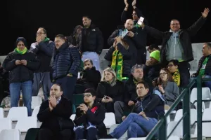 Δόξα – ΑΕΚ: "Καρδιοχτύπησε" αλλά... απέδρασε με Γκιούρτσο! (Φώτος)