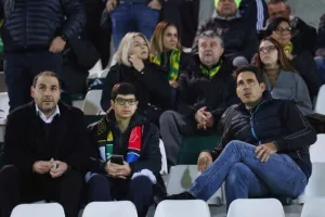 Δόξα – ΑΕΚ: "Καρδιοχτύπησε" αλλά... απέδρασε με Γκιούρτσο! (Φώτος)