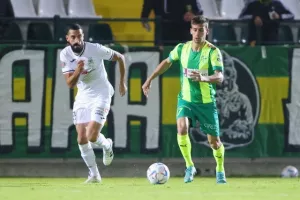 Δόξα – ΑΕΚ: "Καρδιοχτύπησε" αλλά... απέδρασε με Γκιούρτσο! (Φώτος)