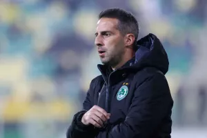 Πρόστιμο για... φτύσιμο με στόχο τον Φερέρα