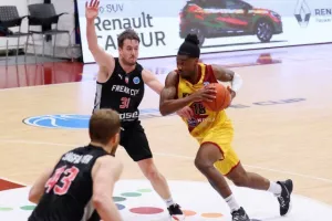 Ήττα από Μπάμπεργκ παρά την υπερπροσπάθεια για Κεραυνό (φώτος)