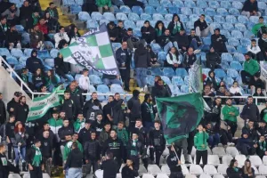 Ομόνοια - Καρμιώτισσα: Κάθε λάθος... γκολ και "πράσινη" τεσσάρα!  (Φώτος)