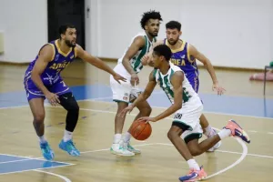 Δραματικό... διπλό για το ΑΠΟΕΛ στο "αιώνιο" με buzzer beater! (ΦΩΤΟΣ)