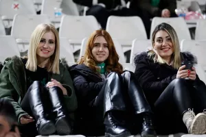 ΝΙΚΗ=χαμόγελα