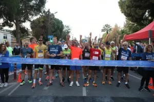 (ΦΩΤΟΣ) "Quantum Nicosia Marathon 2022"