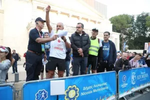 (ΦΩΤΟΣ) "Quantum Nicosia Marathon 2022"
