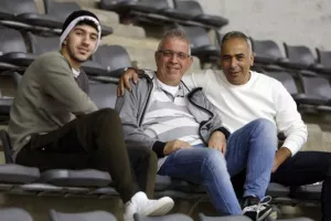 Δραματικό... διπλό για το ΑΠΟΕΛ στο "αιώνιο" με buzzer beater! (ΦΩΤΟΣ)
